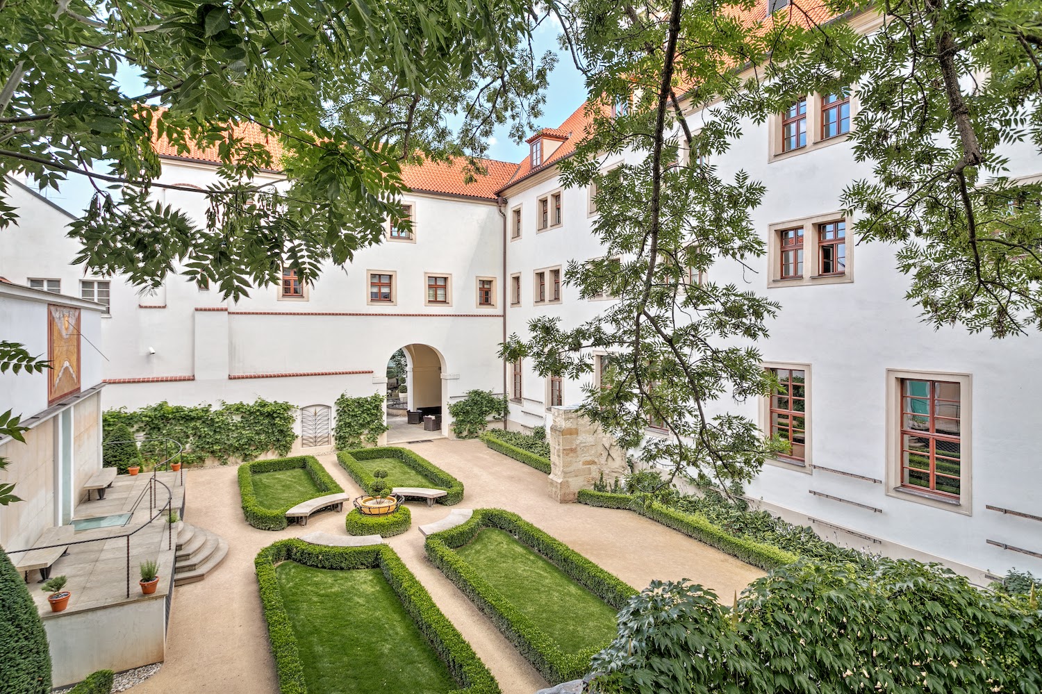 Augustine, a Luxury Collection Hotel